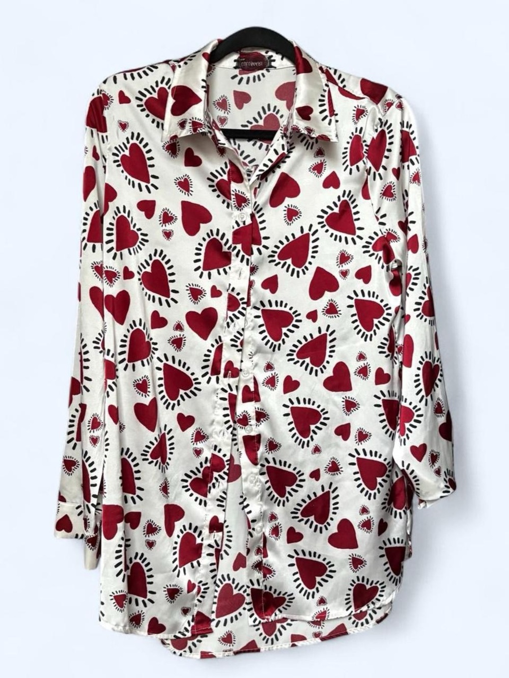 Red Heart Print Cream Button-Up Top lulumari